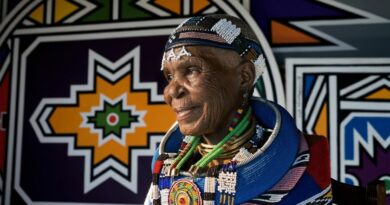 Kugidingwa ubukghwari bukaDorhodere u-Esther Mahlangu