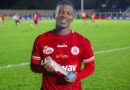 UMaema Uqhumisa Inkundla Ngomklomelo WeMOTM Omkhulu Kahle